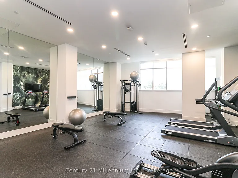 31 Huron St #511 — Photo 27