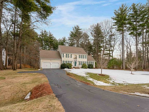 4th image of 34 Buckingham Dr