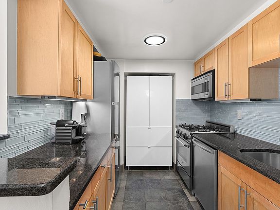 3rd image of 1825 Madison Ave APT 7K