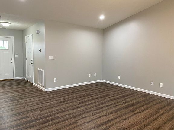 5th image of 1315 Lionheart Dr