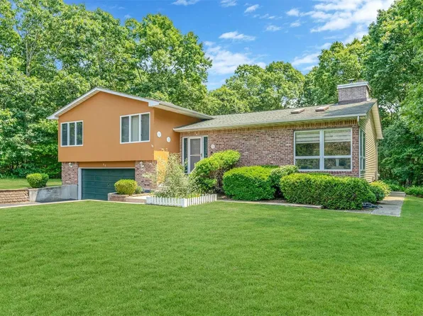 65 John Lane, Manorville, NY 11949