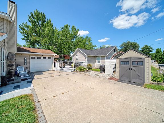 5th image of 10875 W Ferndale Dr