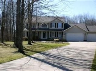 3552 Brookside Dr, Barberton, OH 44203