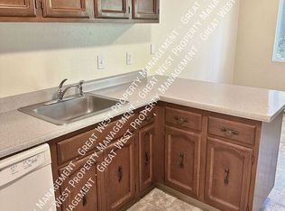 7607 44th St W APT 8, Tacoma, WA 98466