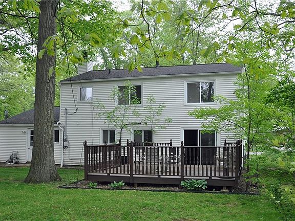 4th image of 24064 Fairlawn Dr
