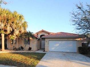 16887 Crestview Ln, Fort Lauderdale, FL 33326