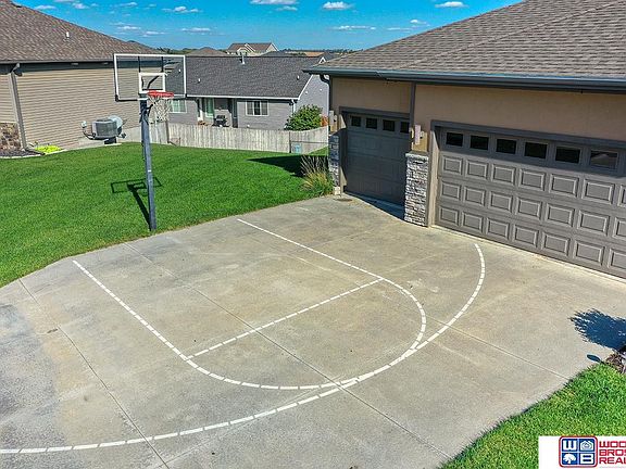 3rd image of 3110 N 91st Ct