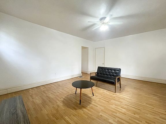 3rd image of 5806 Hobart St Floor 1