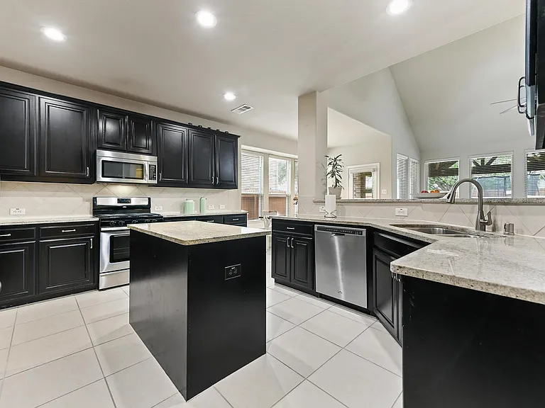 10513 Sedalia Dr — Photo 9