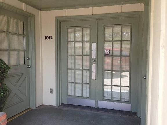 2nd image of 1012 W Ojai Ave