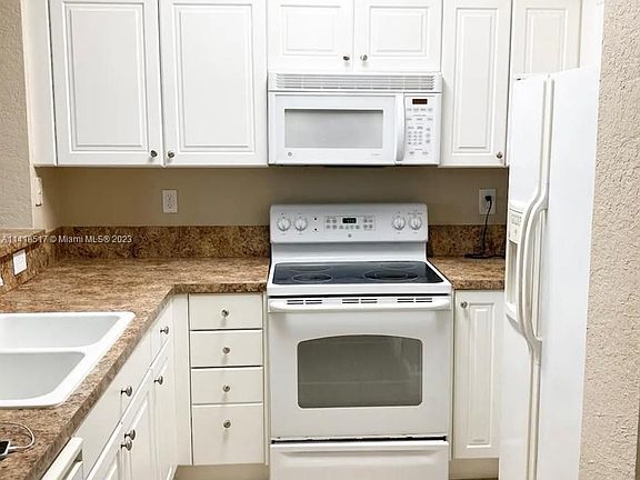 5th image of 1550 NE 33rd Ave Unit 201-8