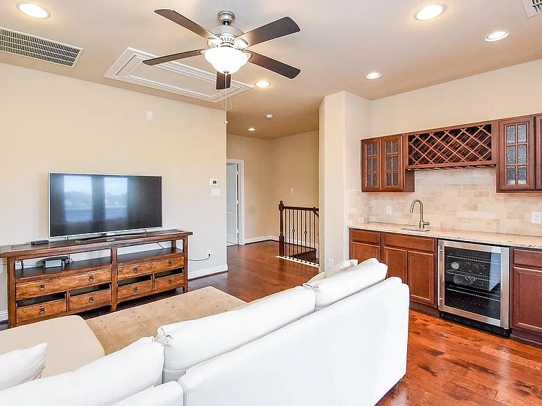 8413 Water Oak Pass Dr — Photo 22