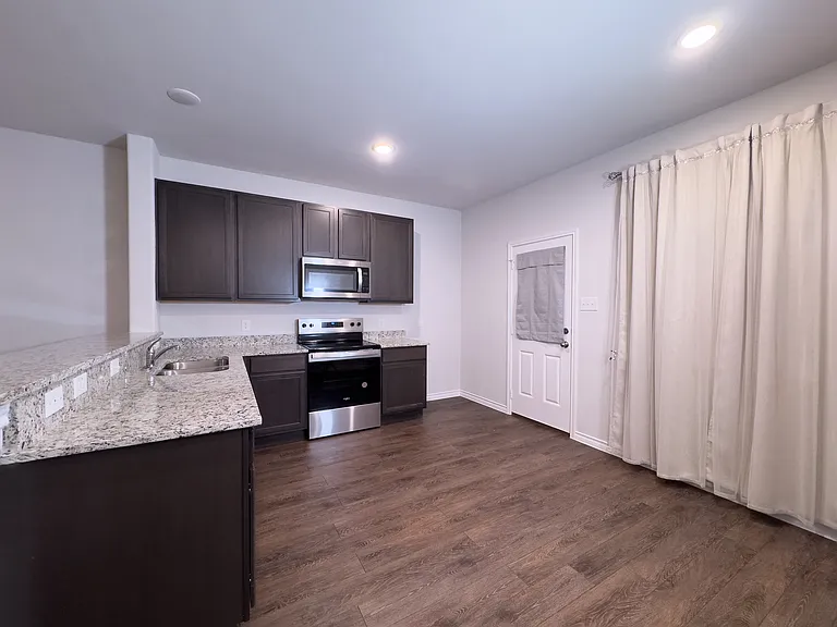 108 Rosings Pl — Photo 29