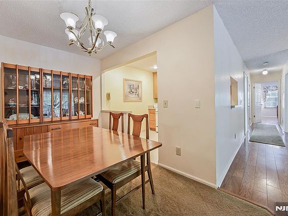 5th image of 1134 Sycamore Ln