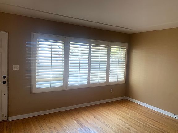 3rd image of 3922 Donna Ave