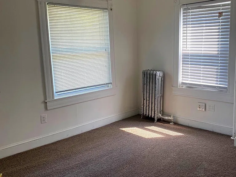 421 E Lake Ave — Photo 16