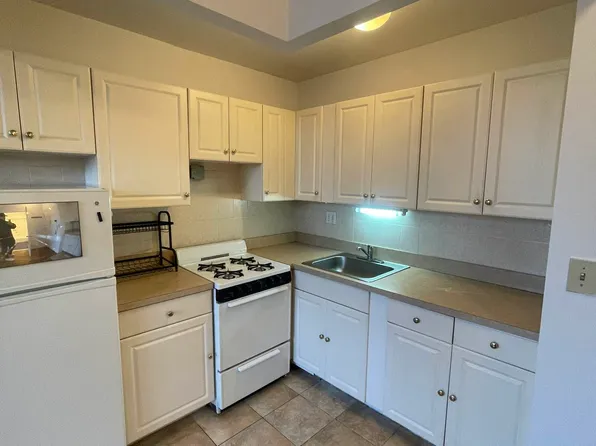 77 Delancey Street image 2 of 7