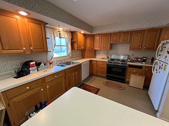 4th image of 836 Dushane Ct