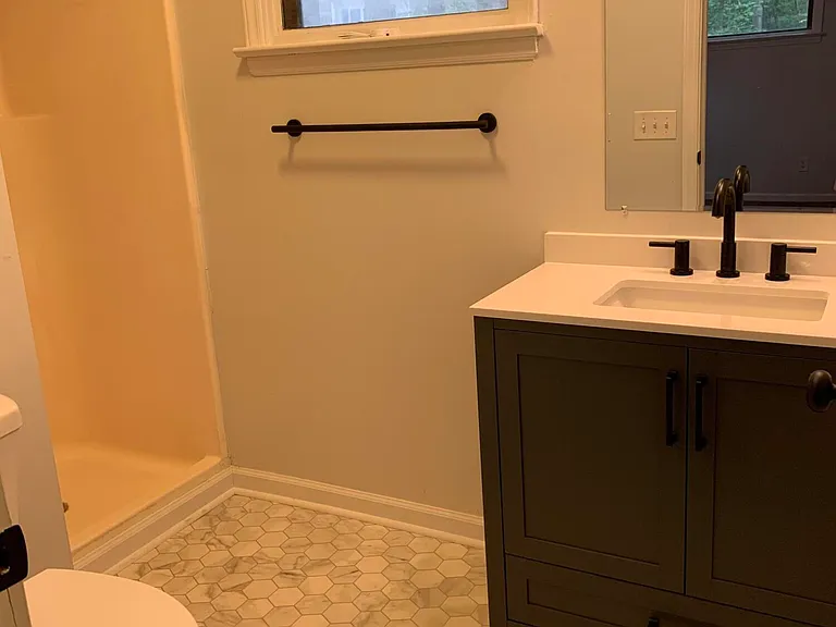 1004 N Windrace Trl — Photo 6