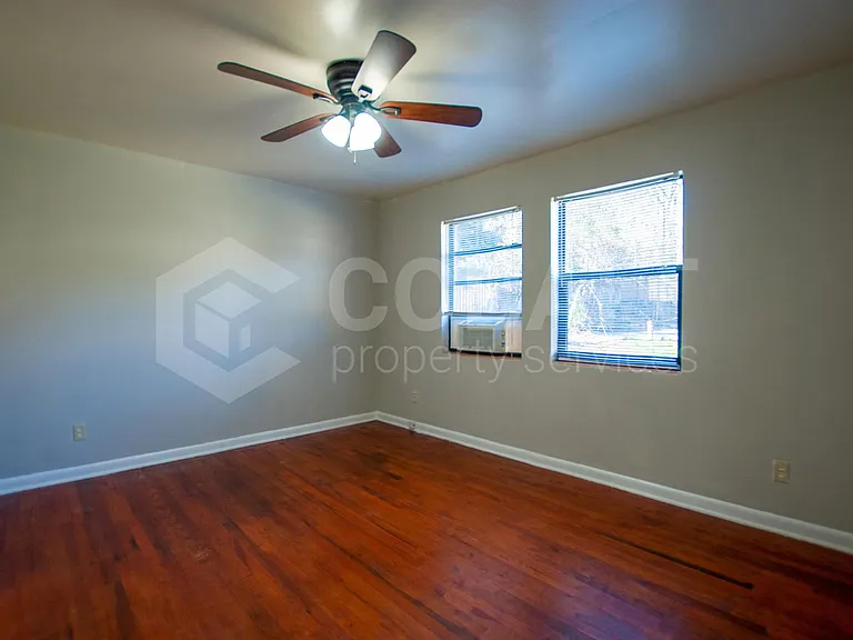 1009 Greenwood Ave NE #8 — Photo 6