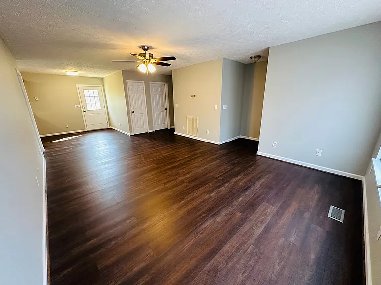 2102 Harrell Dr — Photo 6