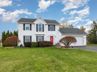 512 Brixton Trl, Webster, NY 14580