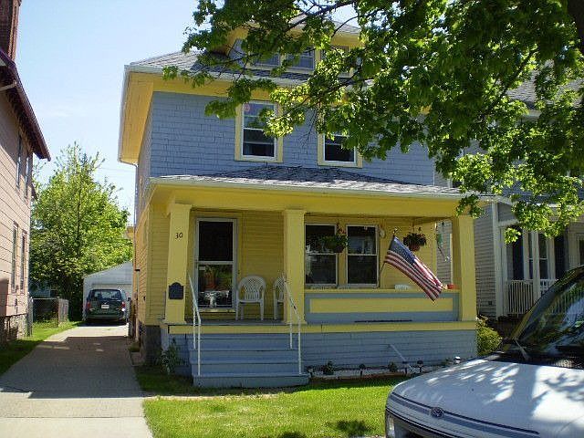 1st image of 30 W Hazeltine Ave