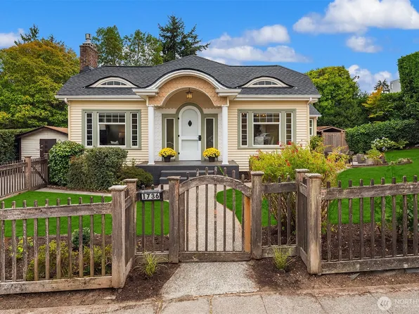 1736 Palm Avenue SW, Seattle, WA 98116