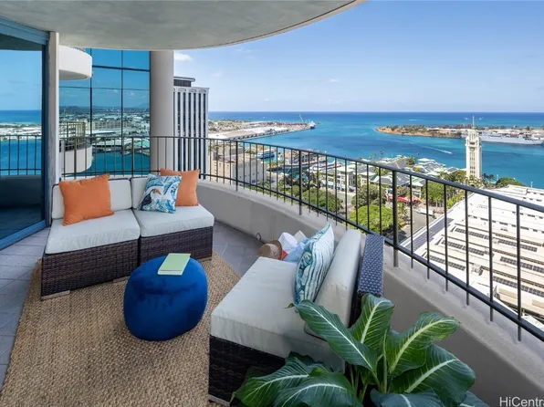 66 Queen St APT 2901, Honolulu, HI 96813