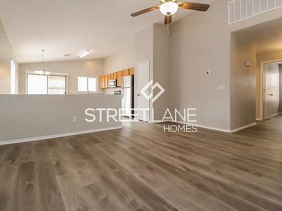 4th image of 12583 W Clarendon Ave
