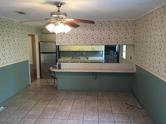 3rd image of 107 Lita Dr