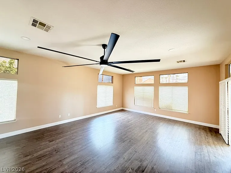 275 Macsnap Ave — Photo 11