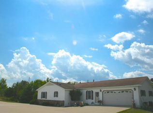 1017 Duncan Ave, Cheboygan, MI 49721