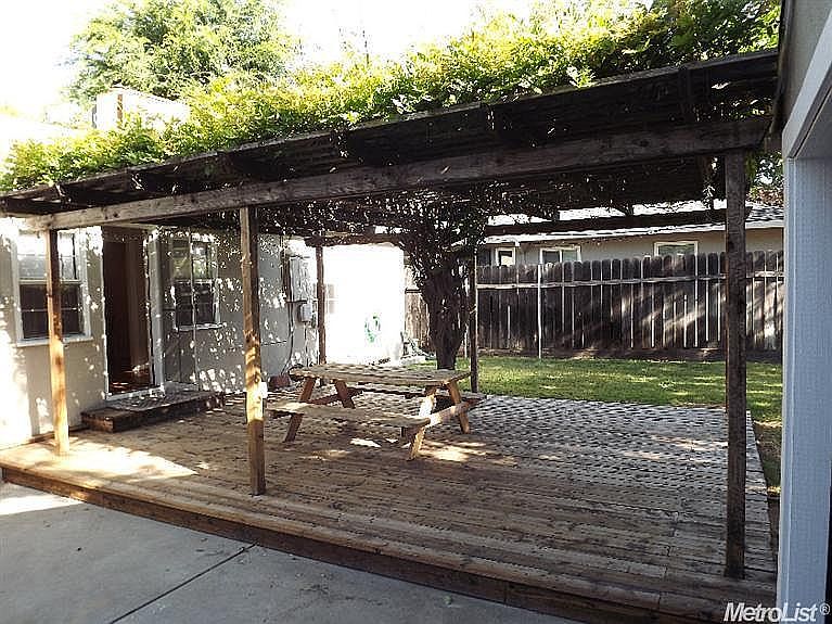 1st image of 2136 N Stockton St