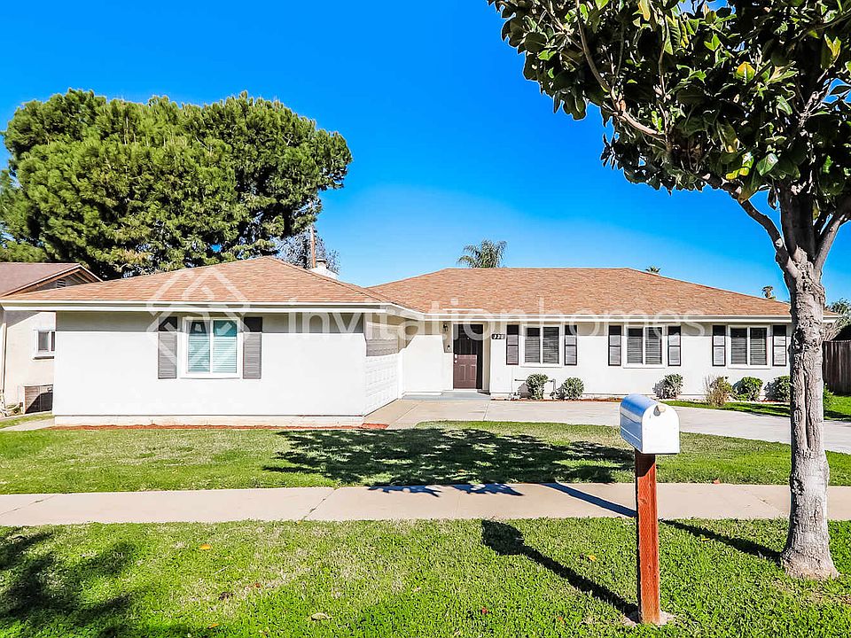 1st image of 321 W Hacienda Dr