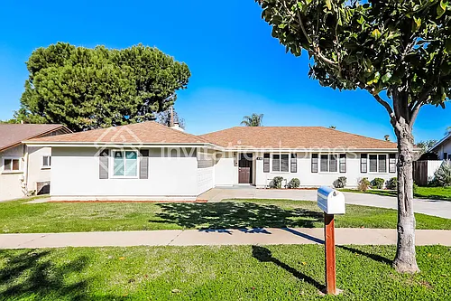 321 W Hacienda Dr Photo 1