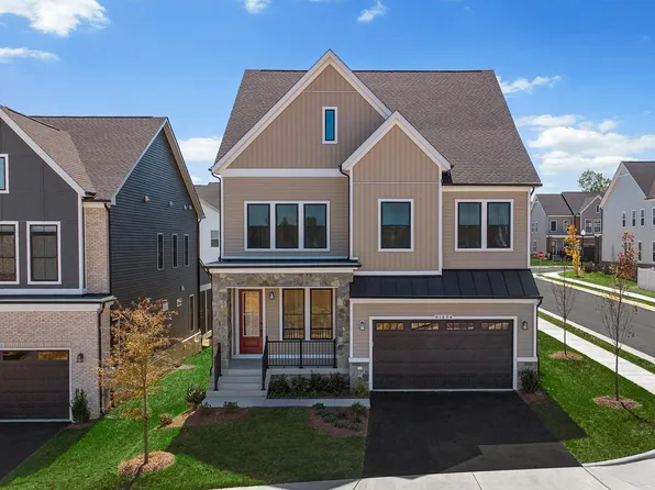 41894 Night Nurse Cir, Ashburn, VA 20148