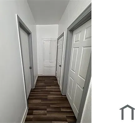 813 W 43rd St — Photo 11