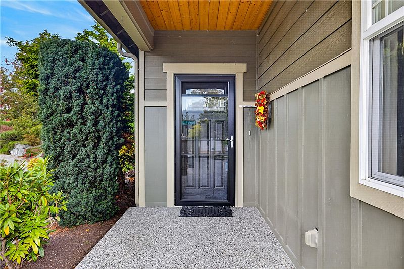3rd image of 2201 Noble Street