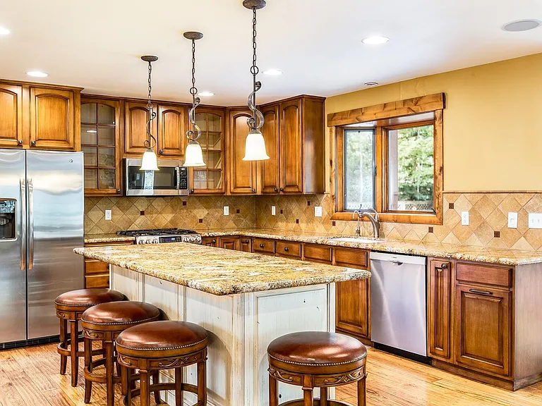 2689 Holiday Ranch Loop Rd — Photo 4