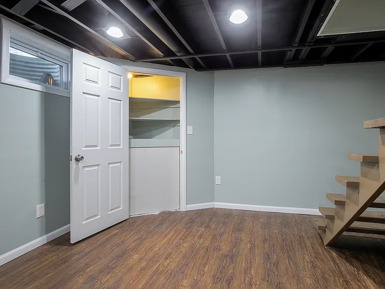 510 NE Corder St #B — Photo 23