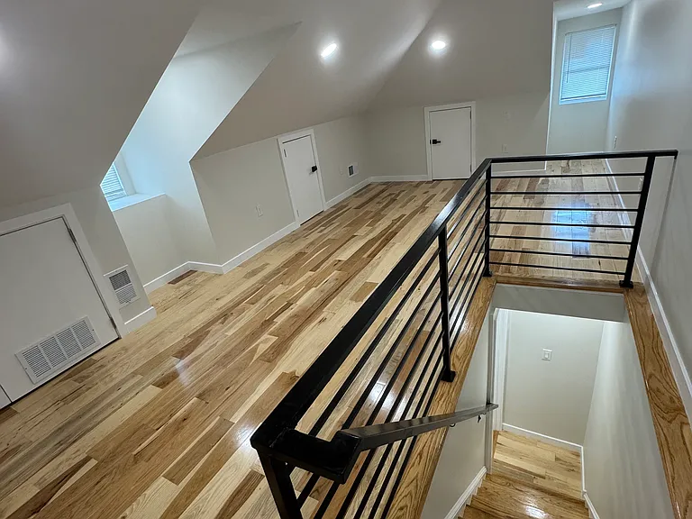 189 Meredith Ave — Photo 8