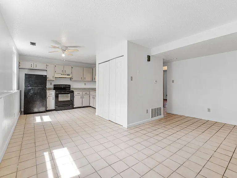 334 Mount Everest Dr — Photo 1
