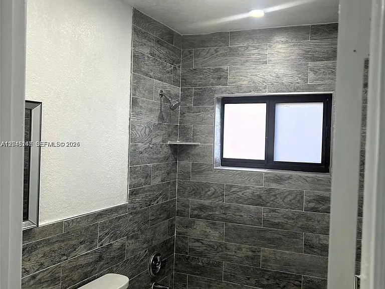 13987 NE 2nd Ave #3-8-2 — Photo 9
