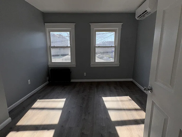 621 Grove St #2 — Photo 7
