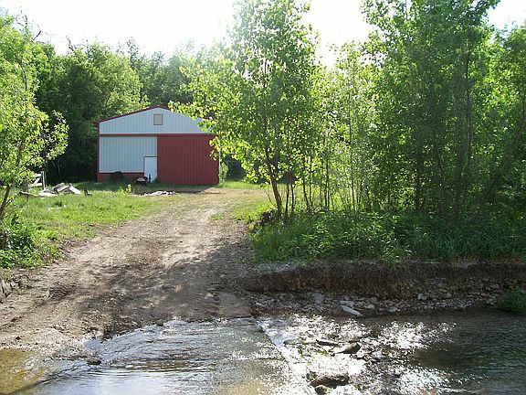 30 x 50 pole building