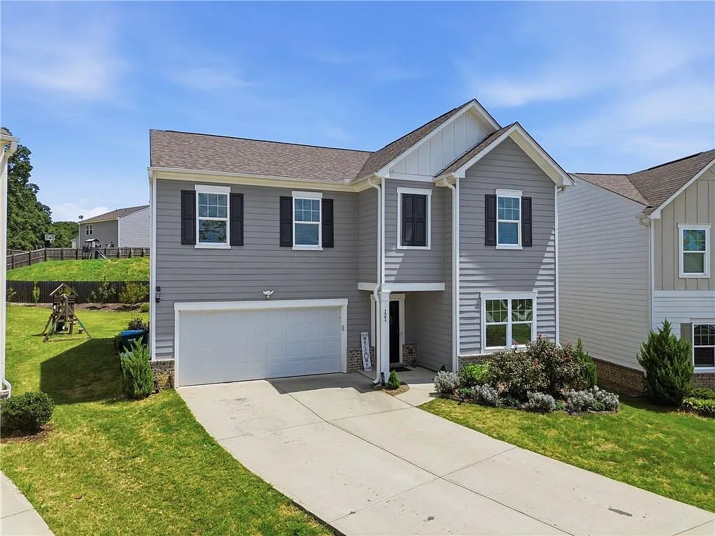 5 bed, 3.5 bath, 2792 sqft, $2,400 — Photo 3