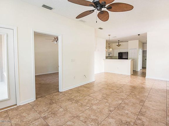 5th image of 3915 Summer Grove Way N #24