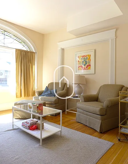 115 Longwood Ave — Photo 2
