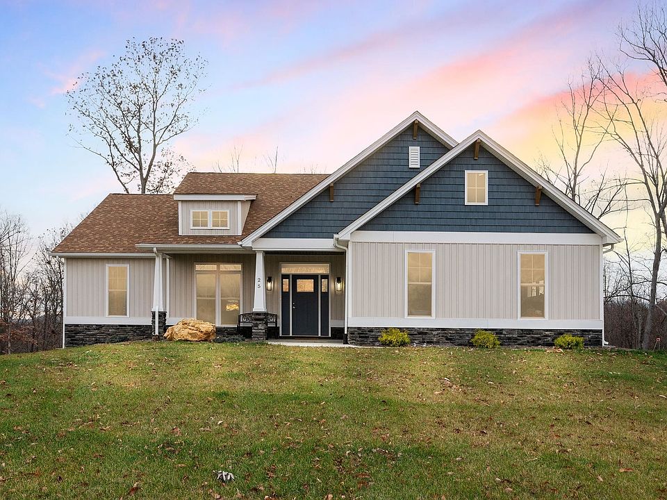1st image of 25 Valley Manor Dr